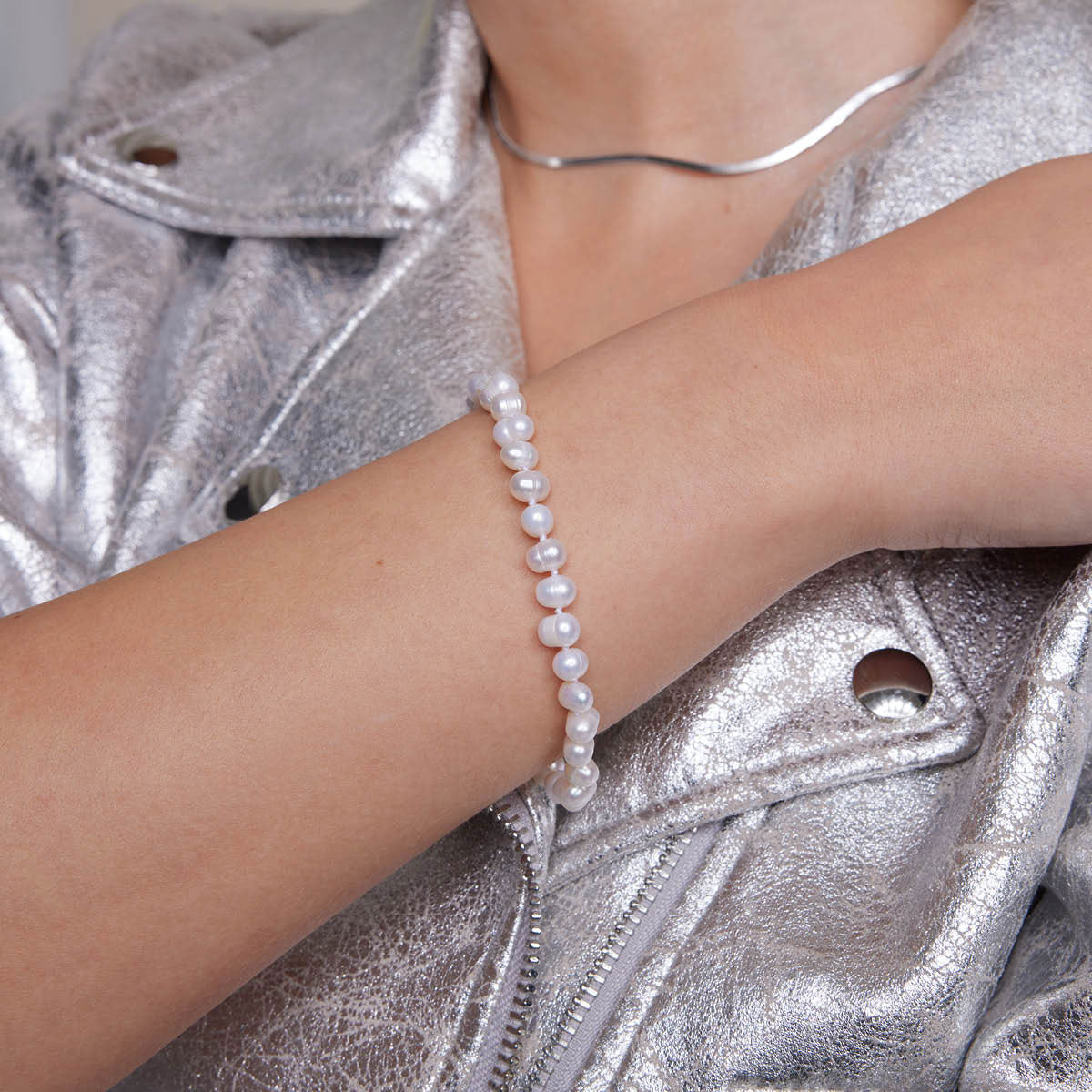 Komplet biżuterii srebrnej - klasyczne perły