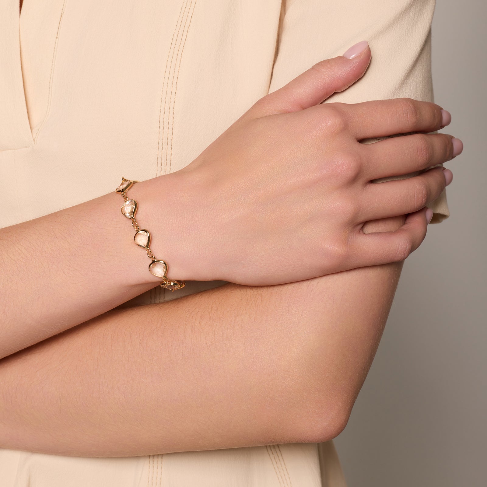 Komplet biżuterii z mosiądzu pozłacany z bezbarwnym oczkiem