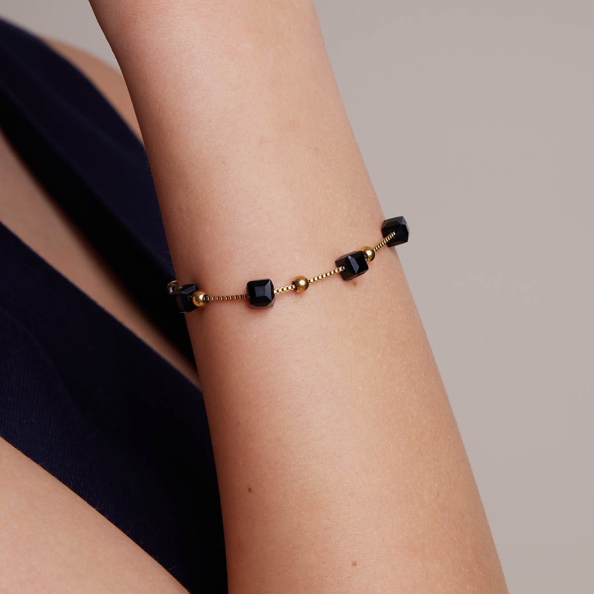 Bransoletka stalowa z czarnym szkłem - Moderno