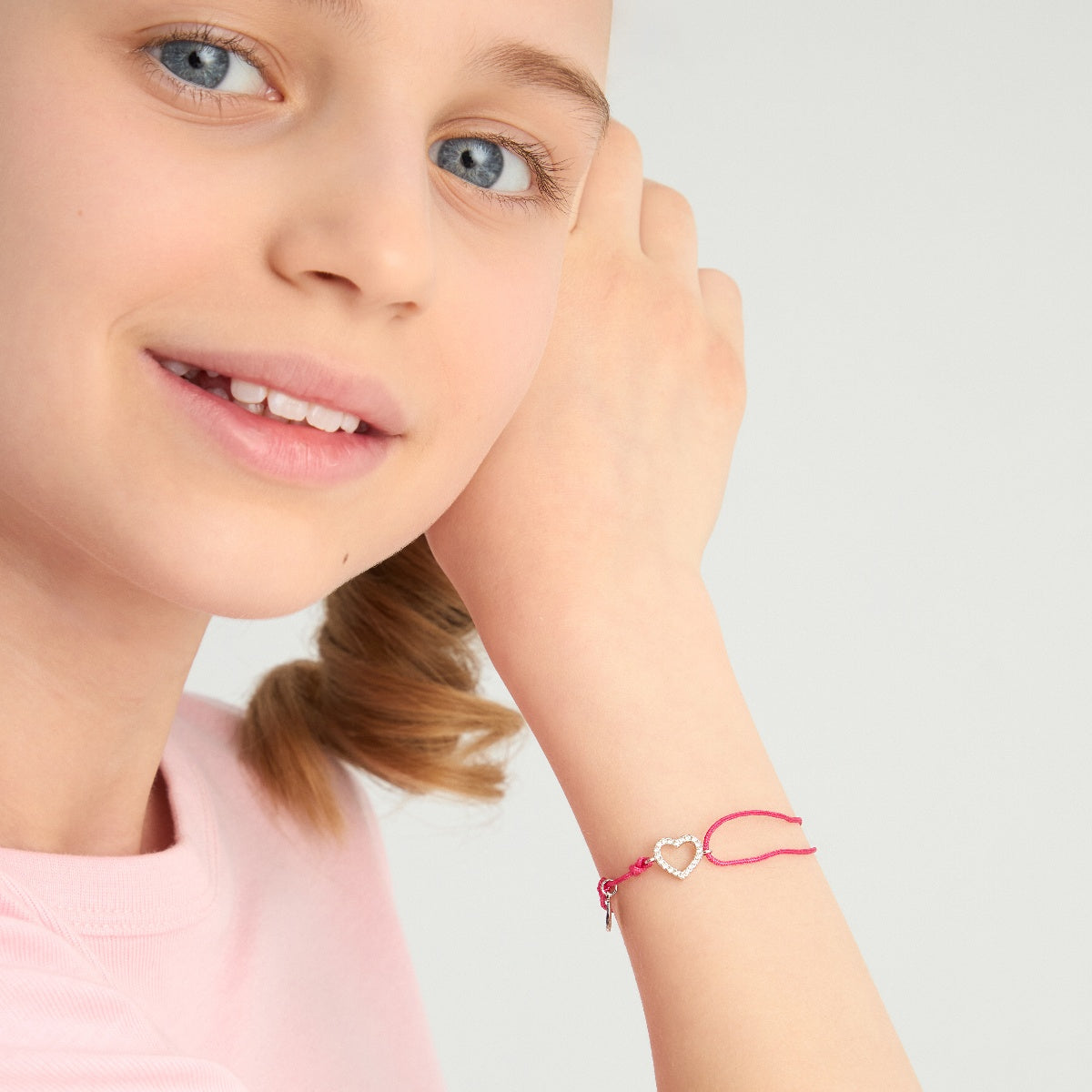 Bransoletka srebrna na różowym sznurku z cyrkoniami - serce - Bambini