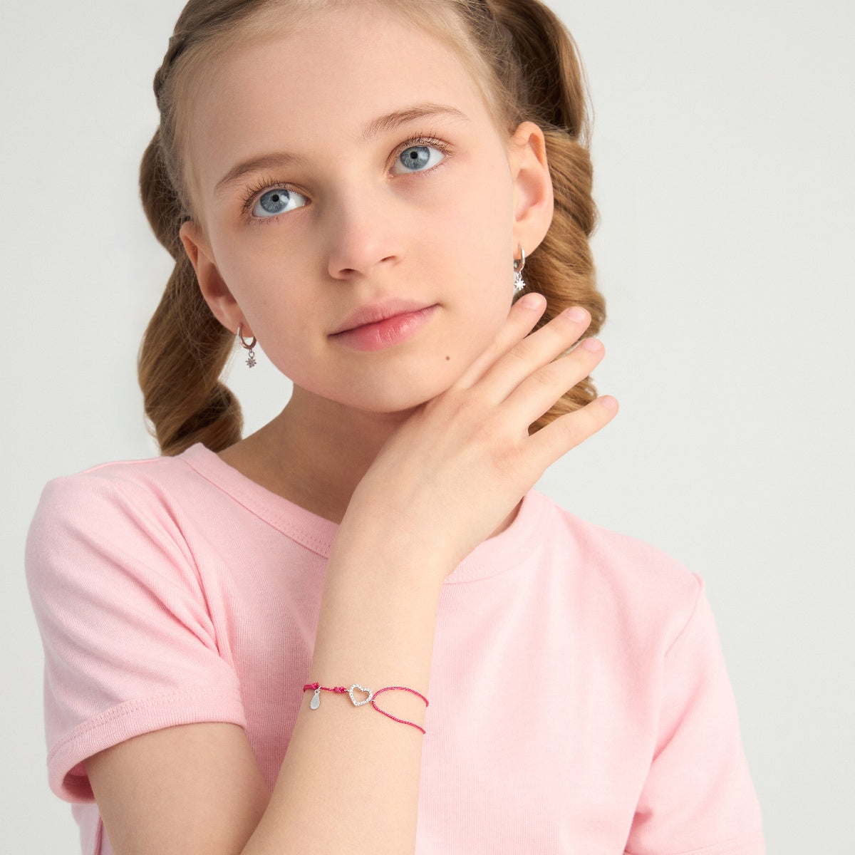 Bransoletka srebrna na różowym sznurku z cyrkoniami - serce - Bambini