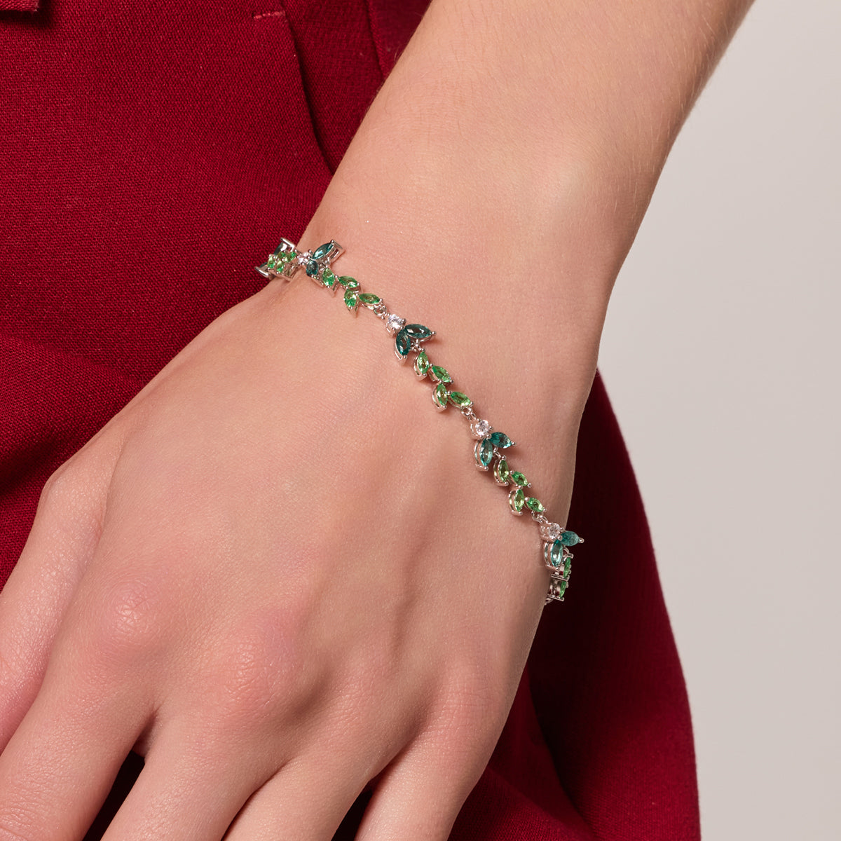 Bransoletka srebrna z kamieniami nano i cyrkoniami