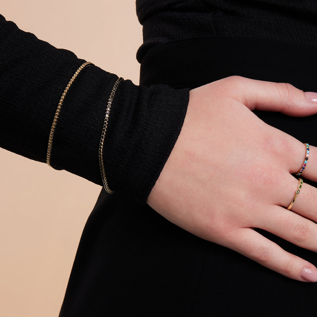 Bransoletka tenisowa złota z czarnymi cyrkoniami