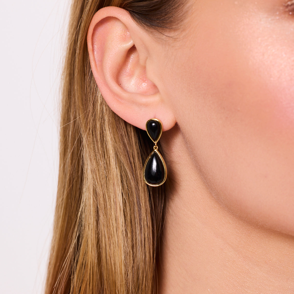 Kolczyki srebrne pozłacane wiszące z onyksem