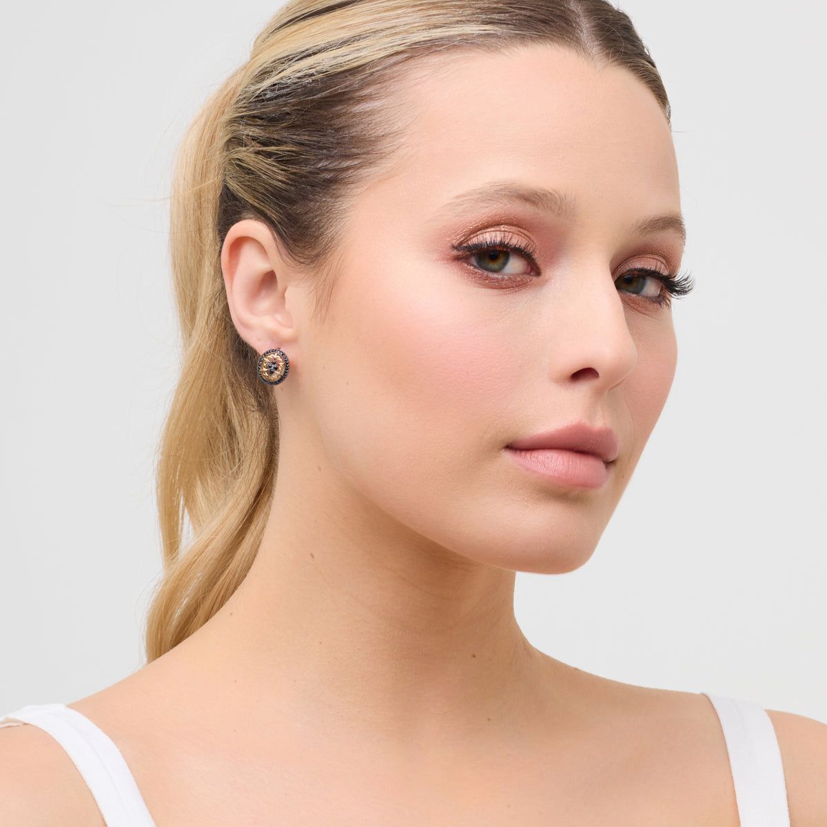 Kolczyki złote z czarnymi cyrkoniami