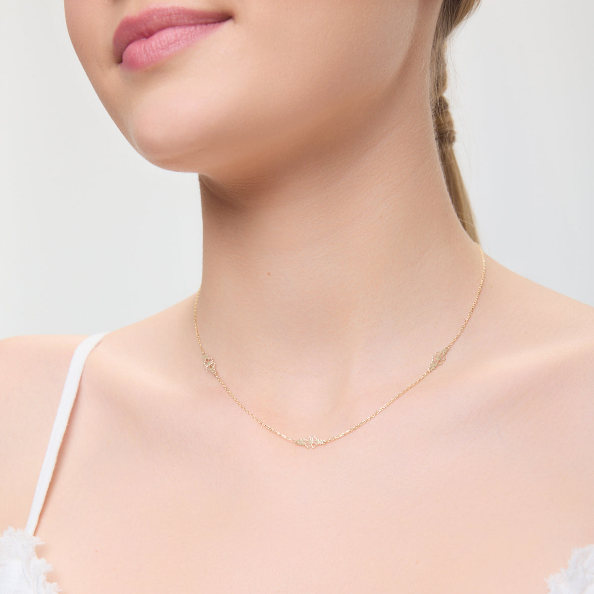 Naszyjnik złoty - koniczyny