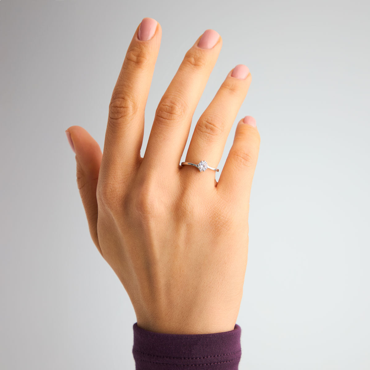 Pierścionek srebrny z cyrkonią