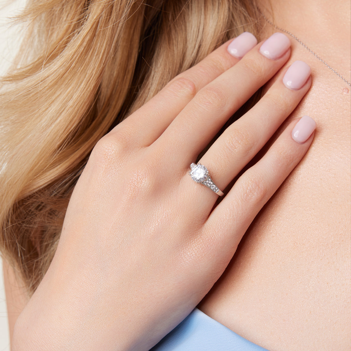 Pierścionek srebrny z cyrkoniami