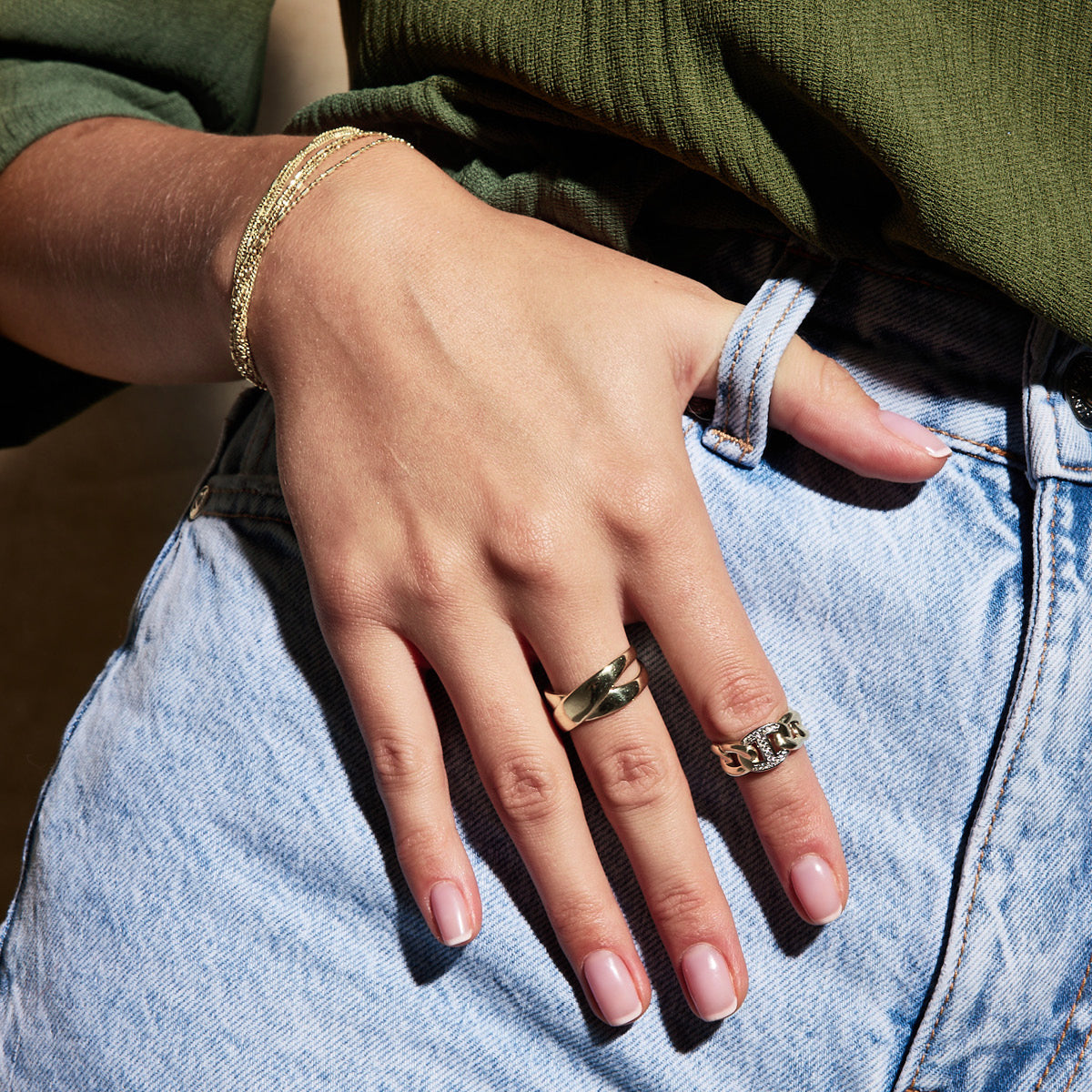 Pierścionek złoty - przeplatany