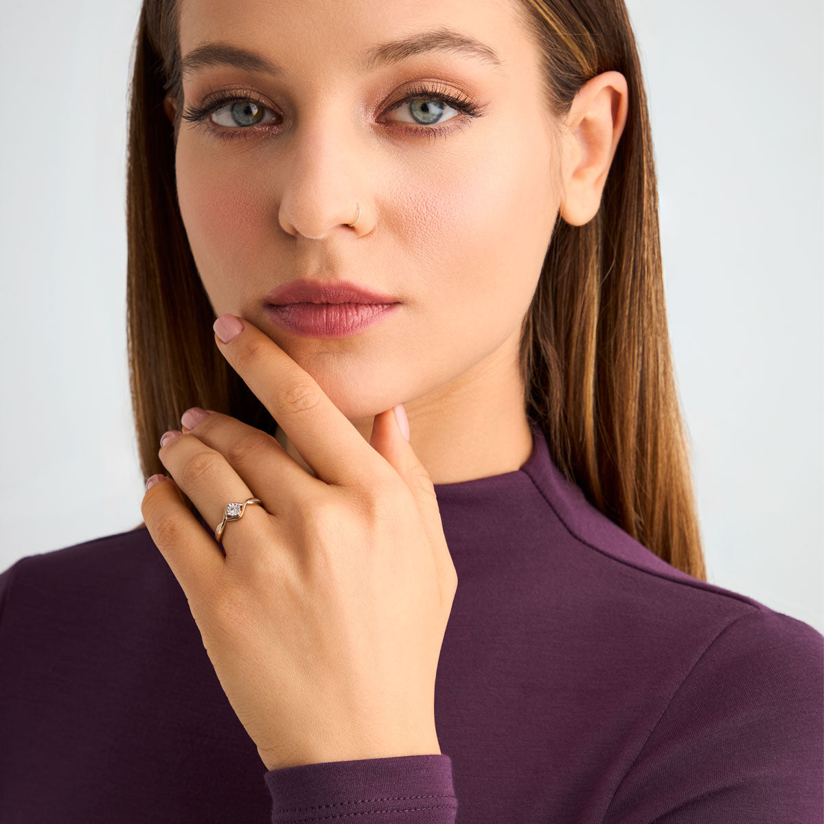 Pierścionek z dwukolorowego złota z diamentem - Illusion