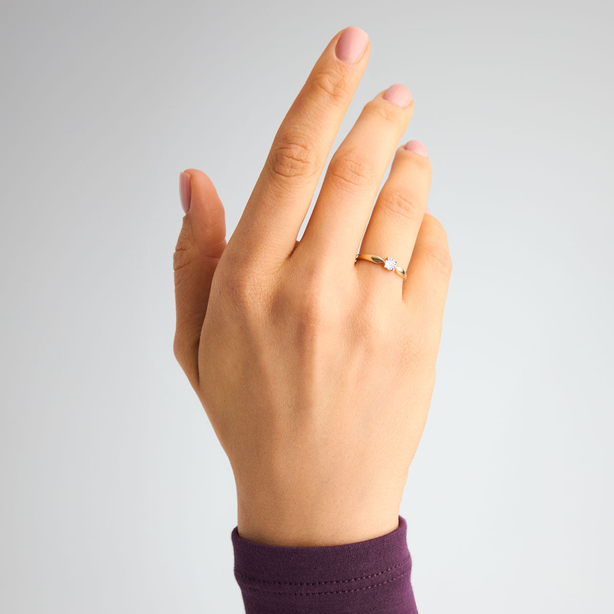 Pierścionek złoty z diamentem