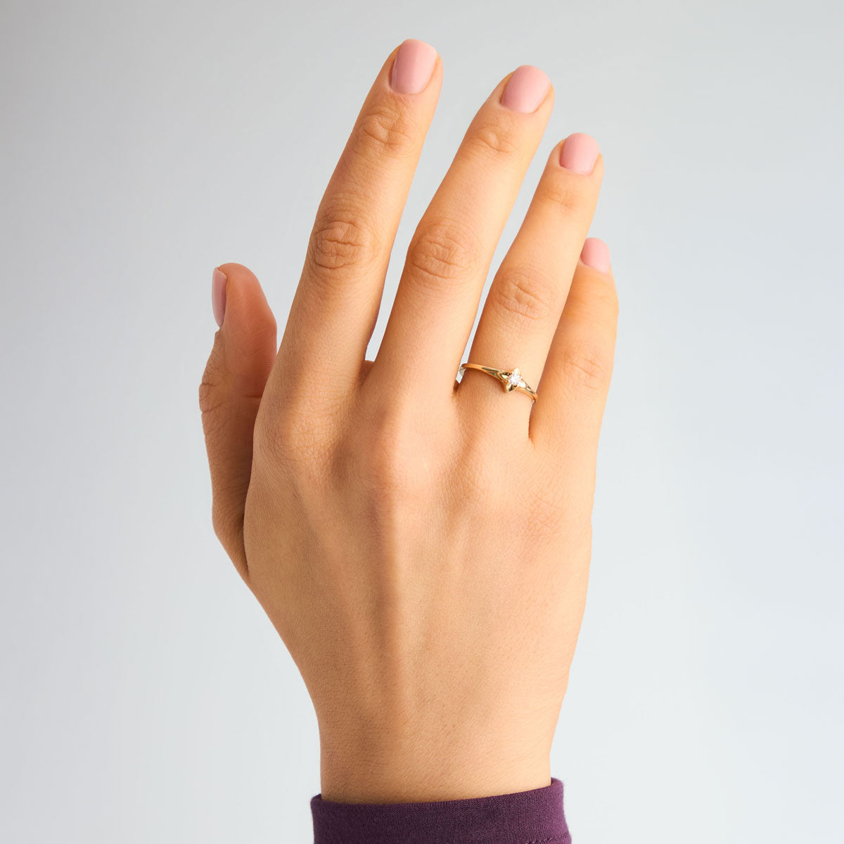 Pierścionek złoty z diamentem