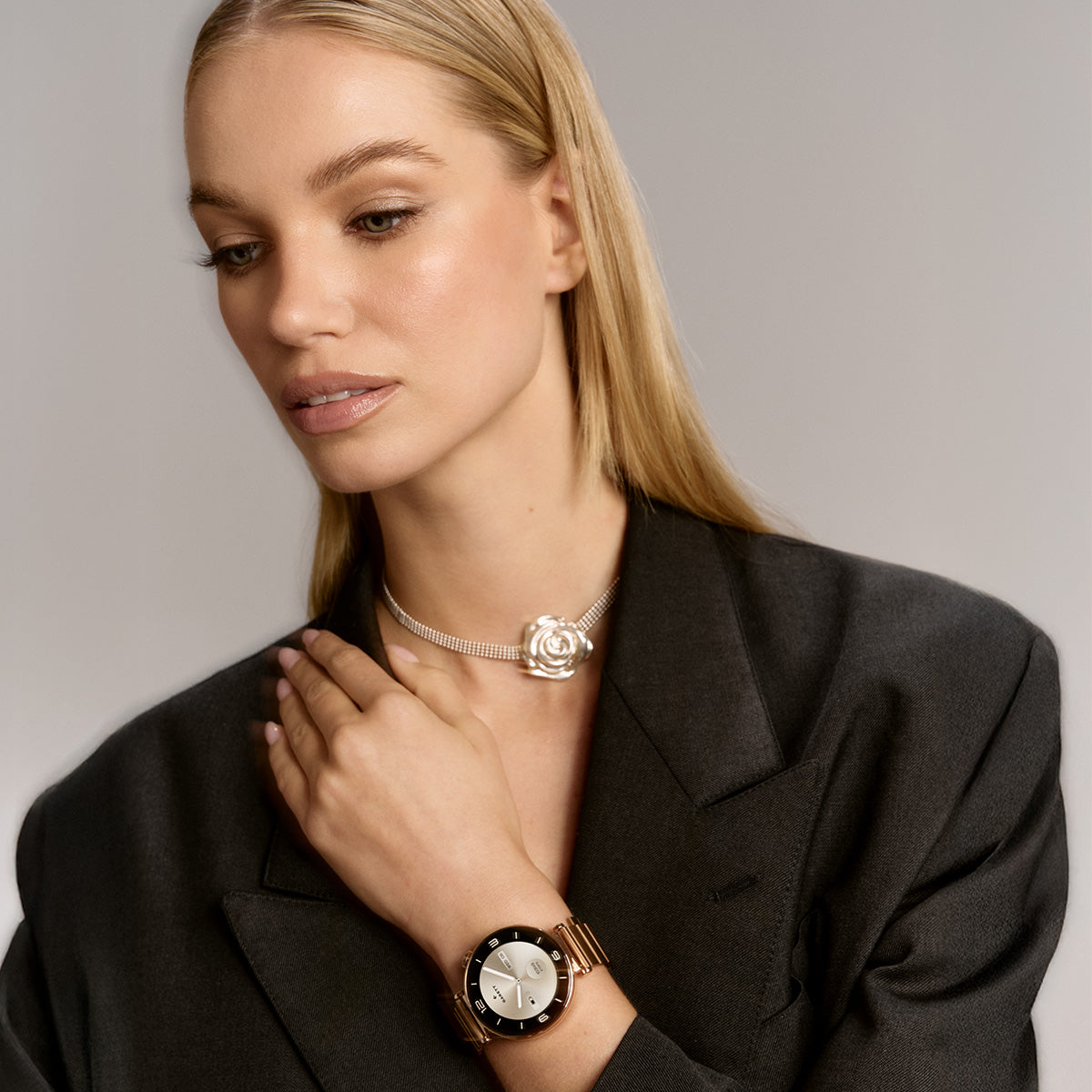 Smartwatch na różowej bransolecie - Garett Rose