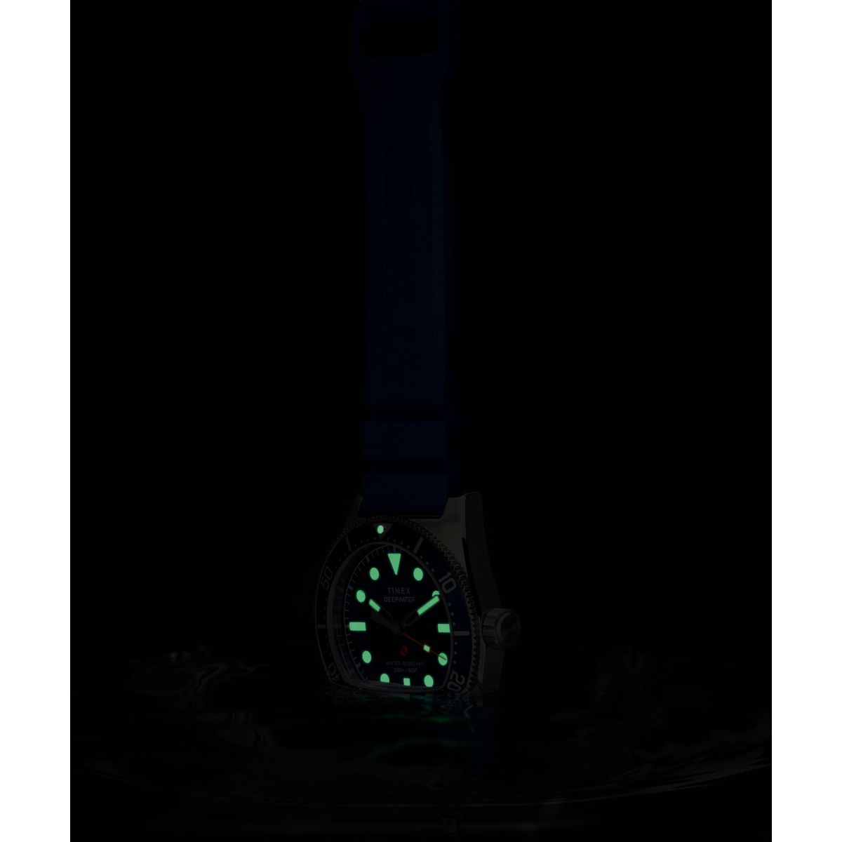 Zegarek na niebieskim pasku - Timex Deep Water Reef