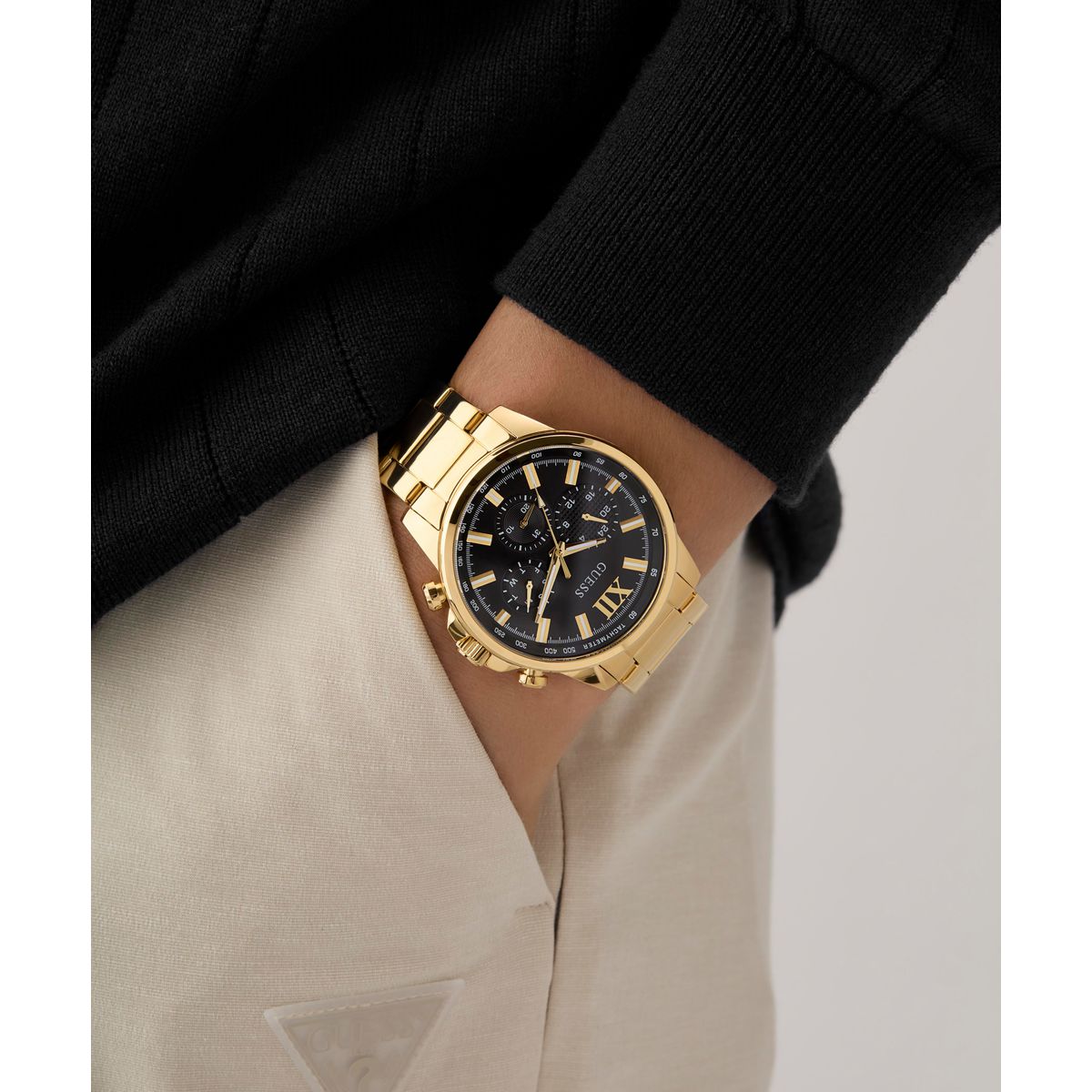 Zegarek na złotej bransolecie - Guess Walker