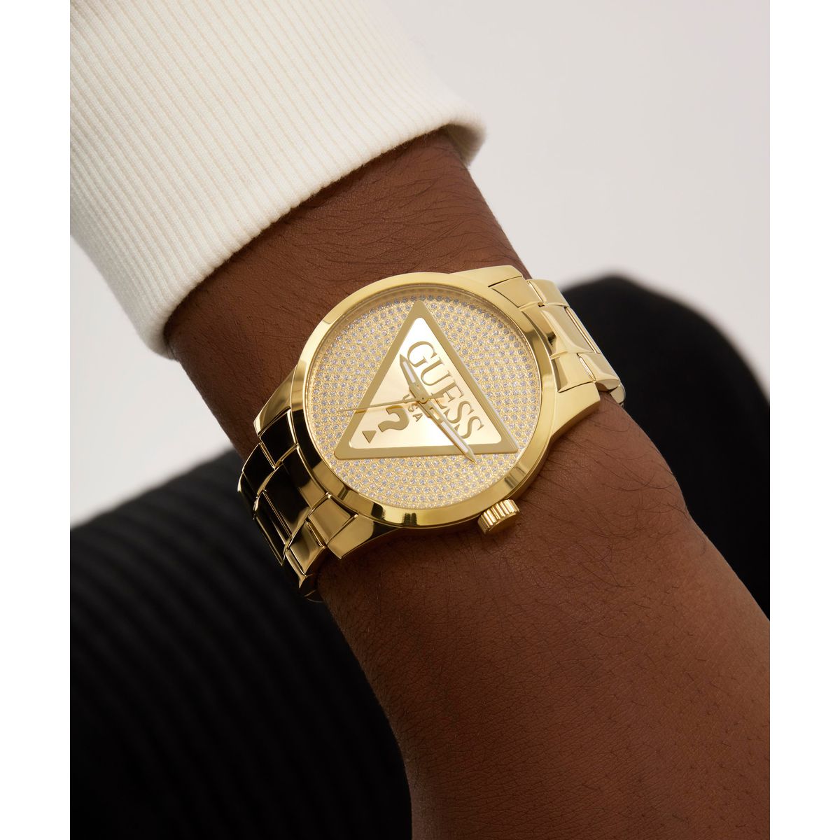 Zegarek na złotej bransolecie - Guess Badge