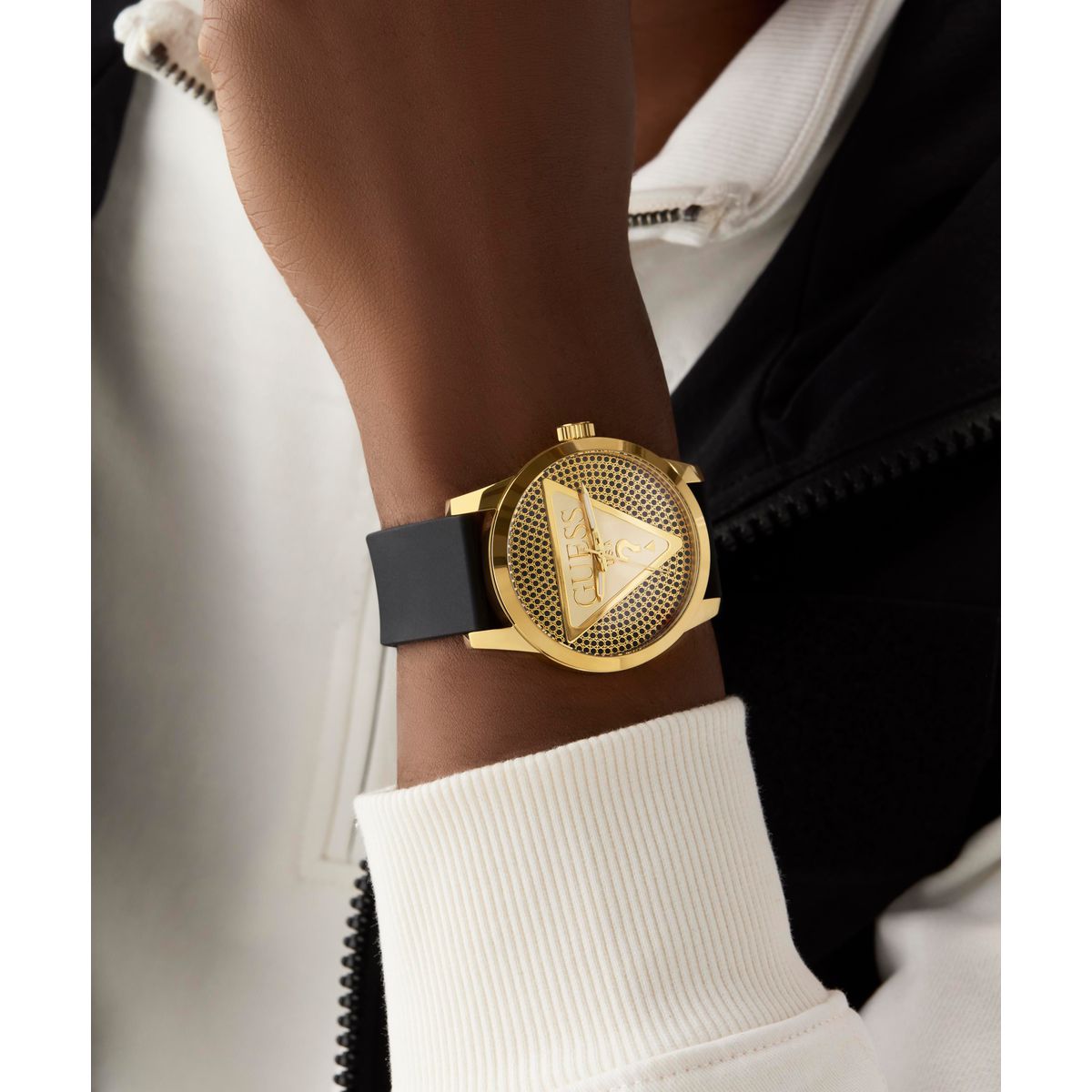 Zegarek na czarnym pasku - Guess Badge