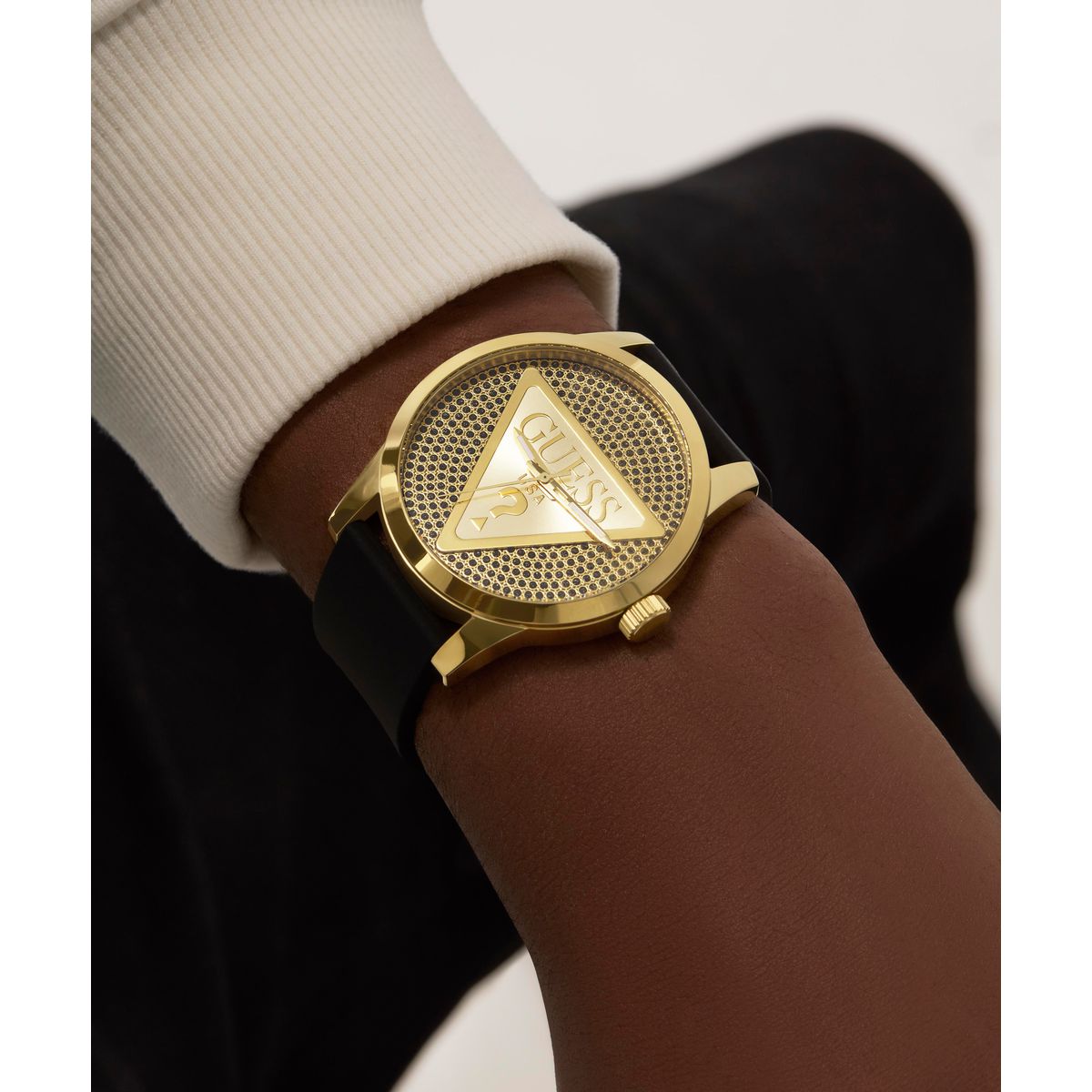 Zegarek na czarnym pasku - Guess Badge