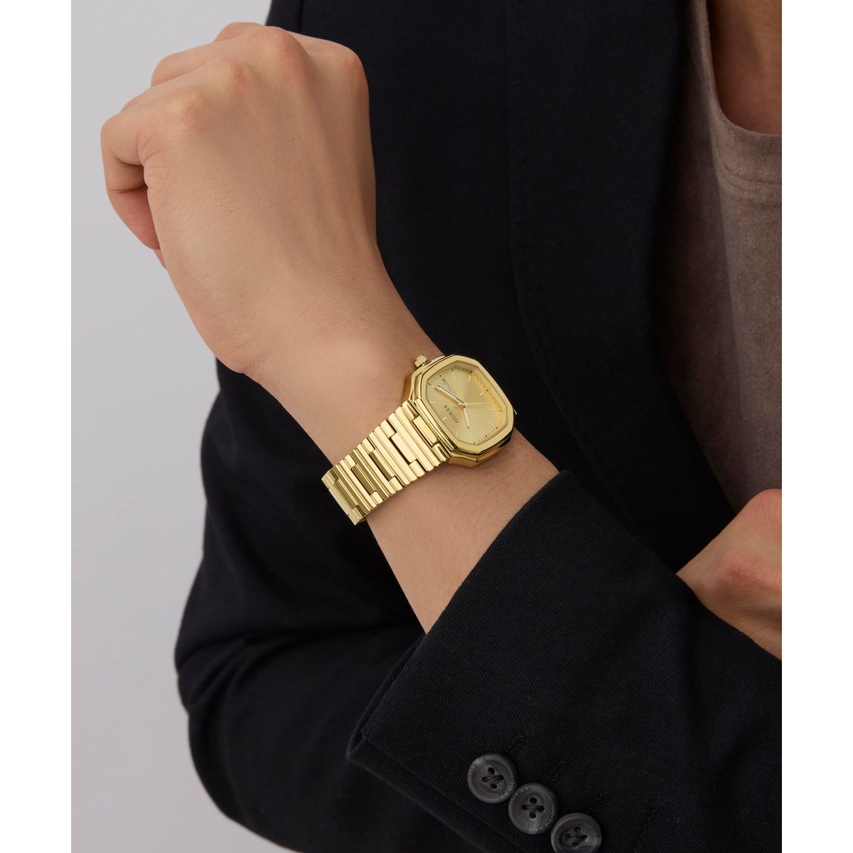 Zegarek na złotej bransolecie - Guess Oliver