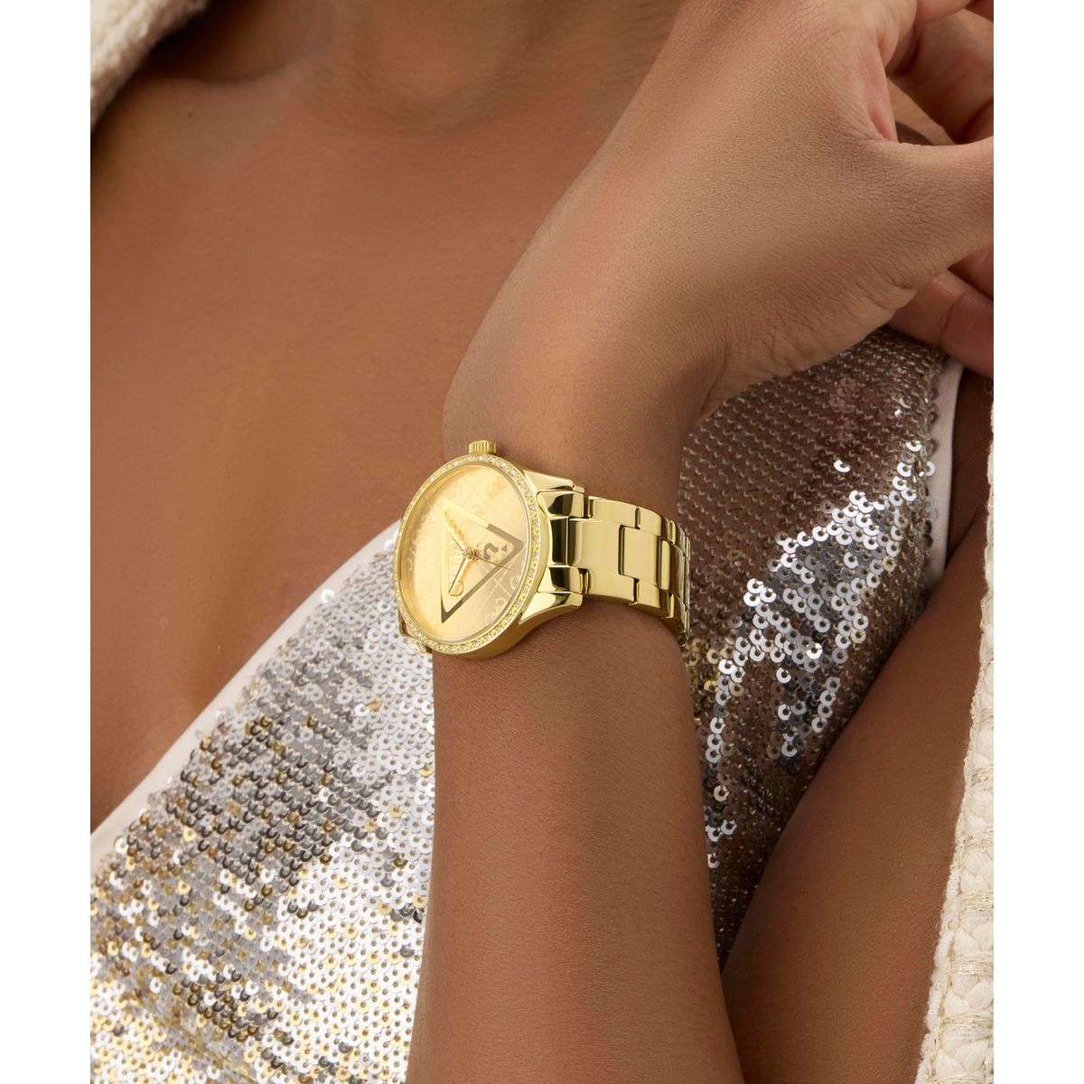 Zegarek na złotej bransolecie - Guess Roxy