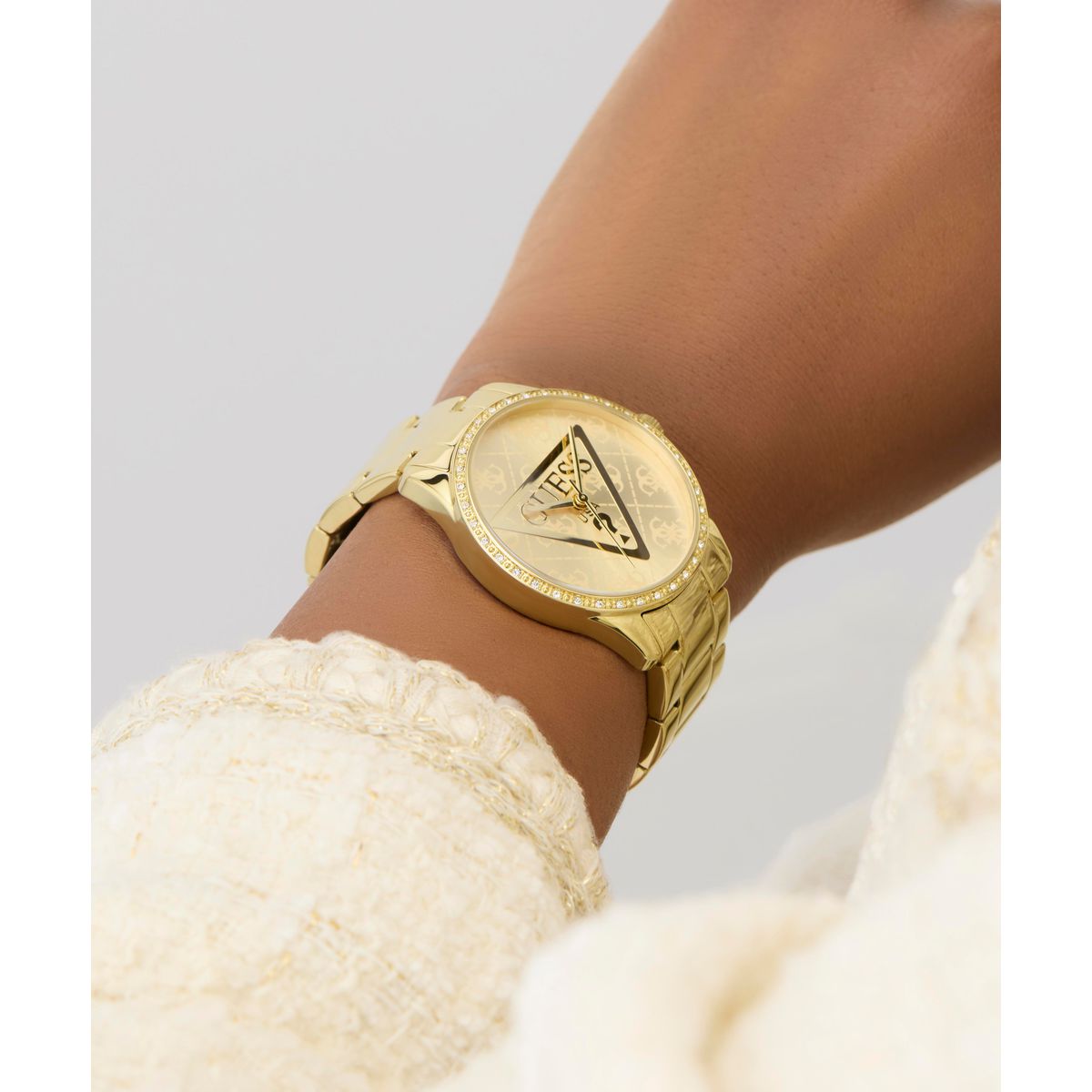 Zegarek na złotej bransolecie - Guess Roxy