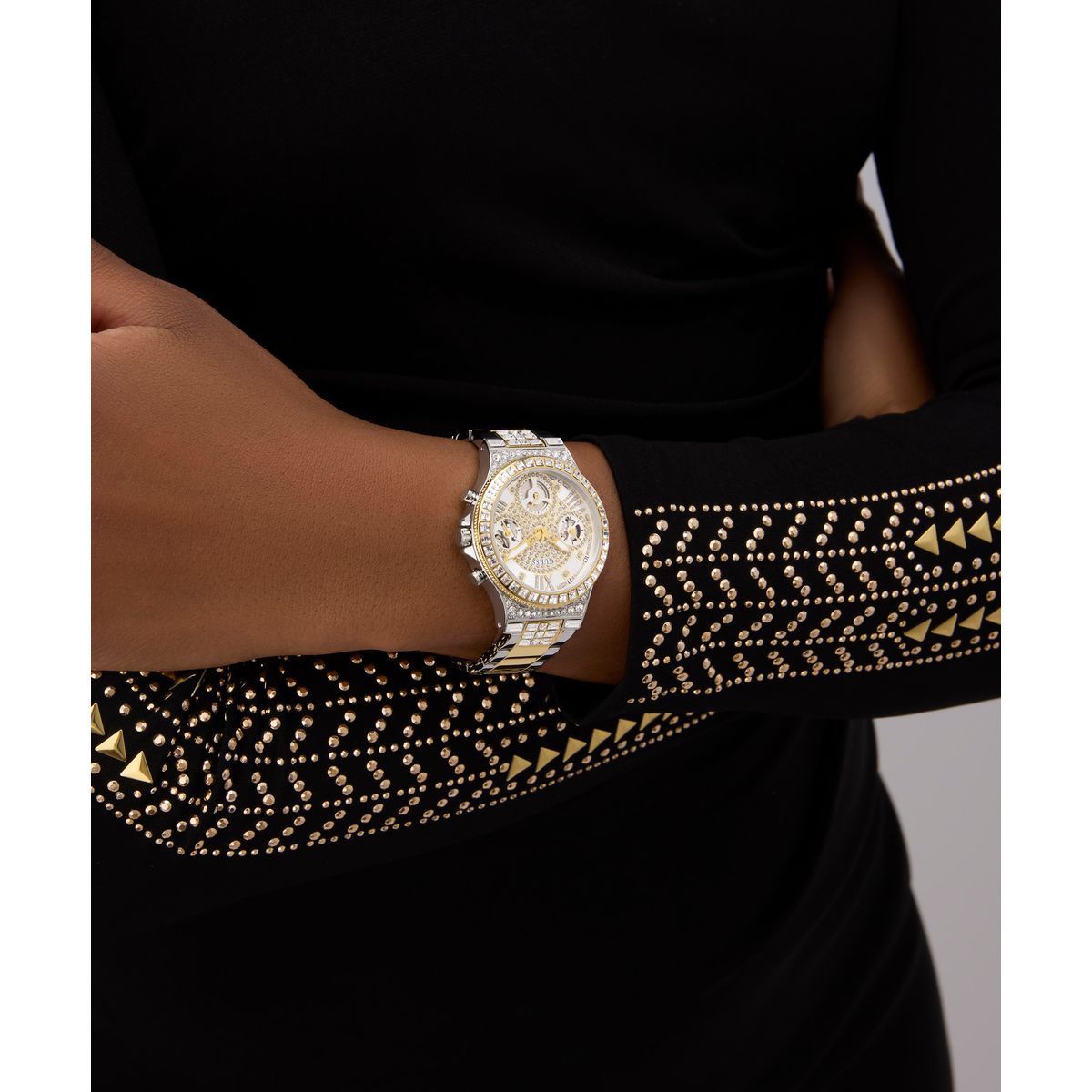 Zegarek na srebrno - złotej bransolecie - Guess Sport Moonlight