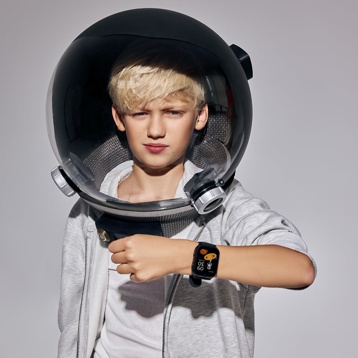 Smartwatch na czarnym pasku - Garett Kids eSIM 4G