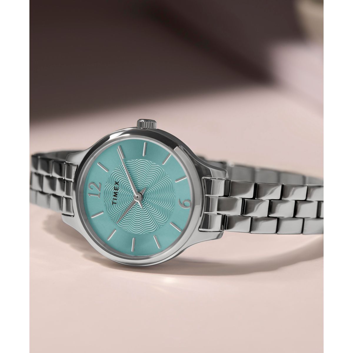 Zegarek na srebrnej bransolecie - Timex Peyton