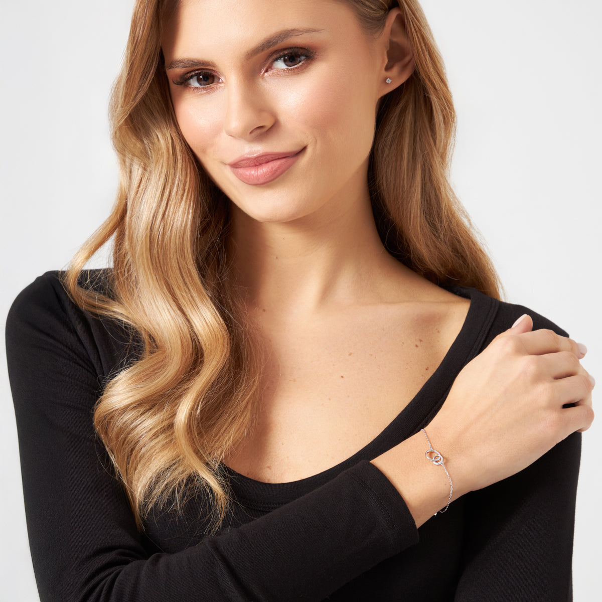 Bransoletka srebrna z cyrkoniami - koła