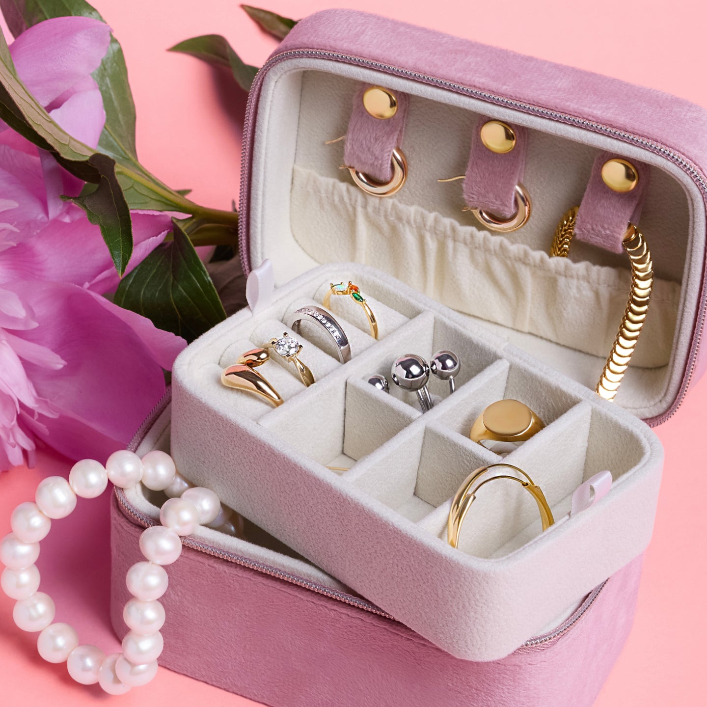 Szkatułka z biżuterią