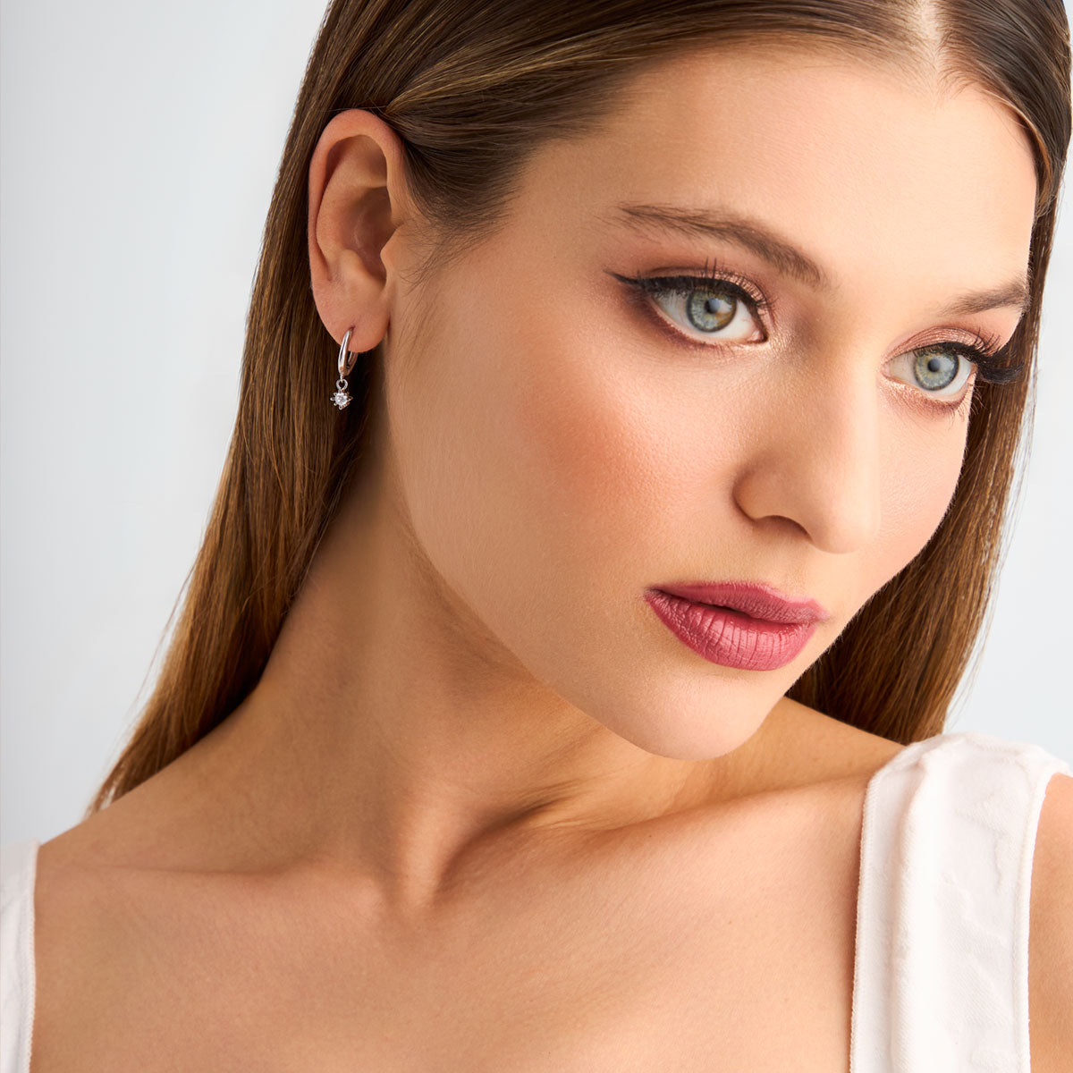 Kolczyki srebrne wiszące z cyrkoniami - koła