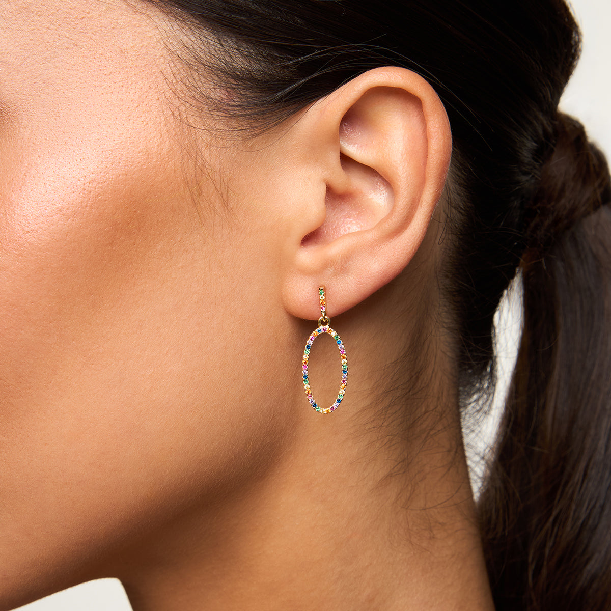 Kolczyki srebrne pozłacane wiszące z kolorowymi cyrkoniami - owalne