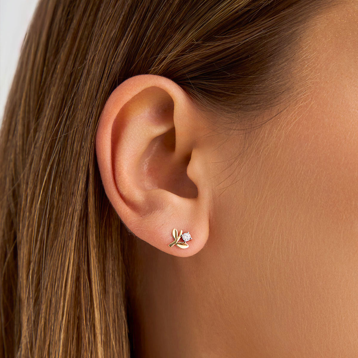 Kolczyki złote z diamentami - kwiaty