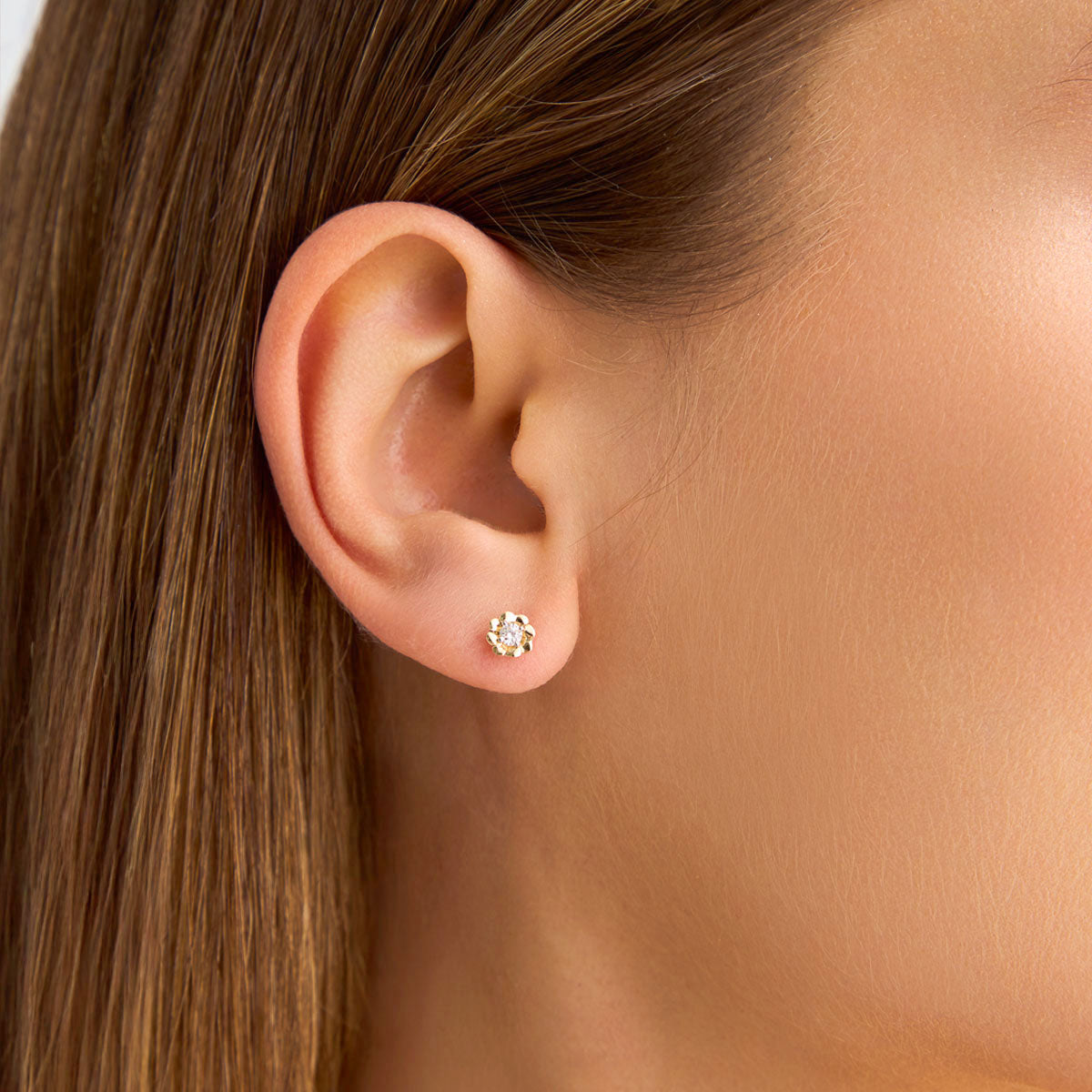 Kolczyki złote z diamentami - kwiaty