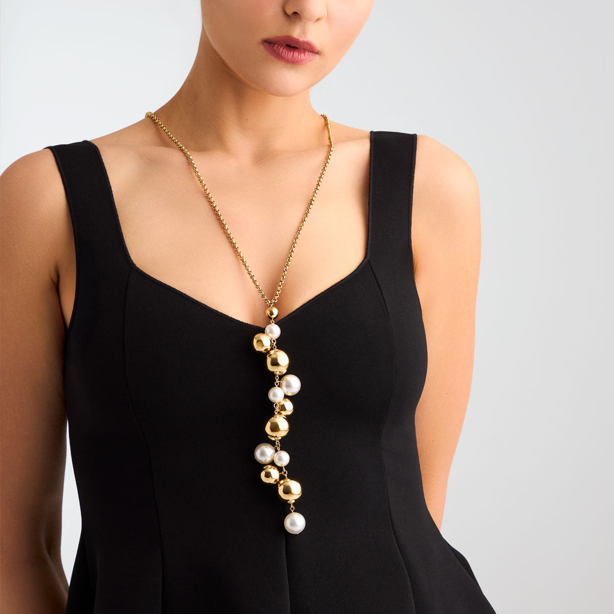 Naszyjnik stalowy z imitacją pereł - kulki - Moderno