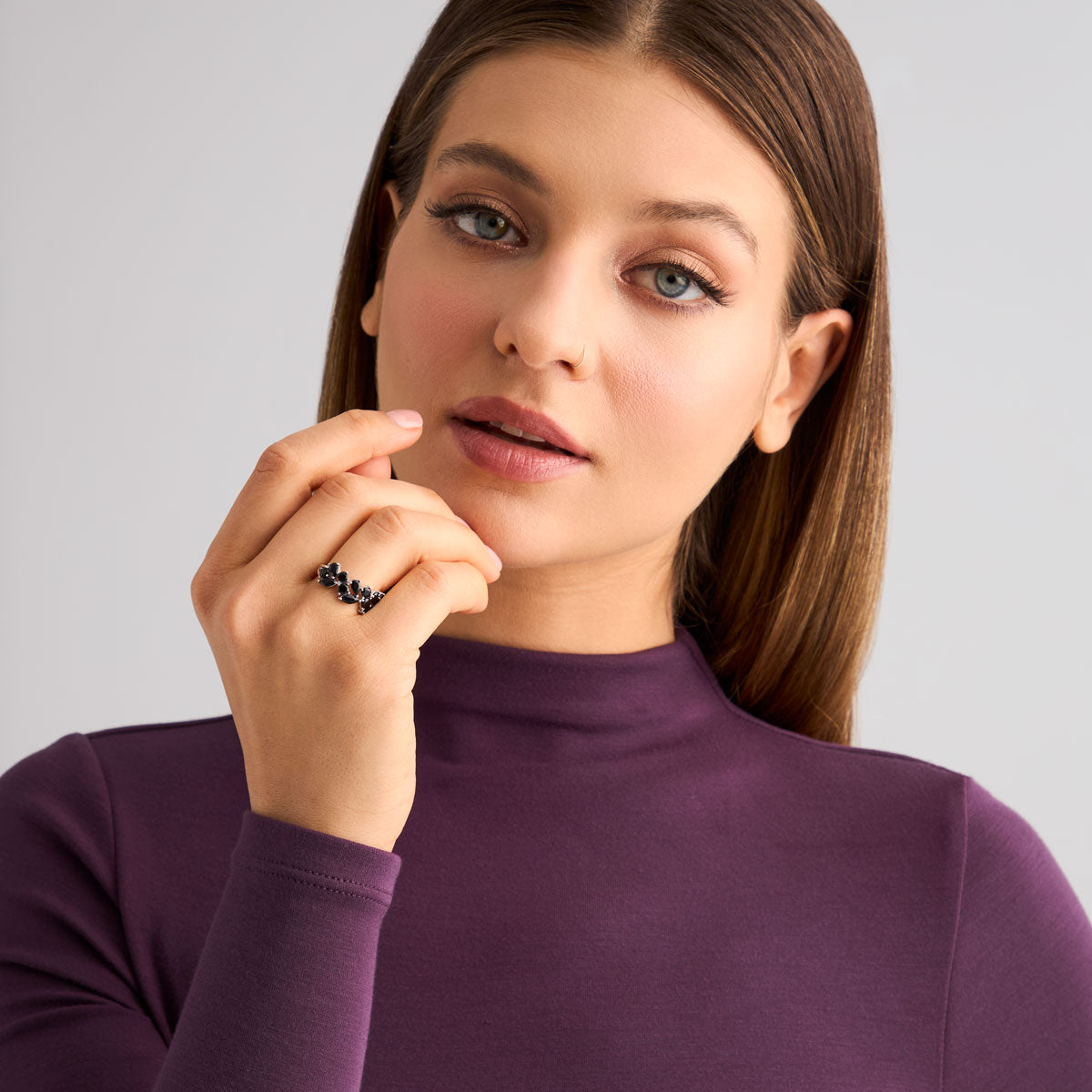 Pierścionek srebrny z czarnymi cyrkoniami