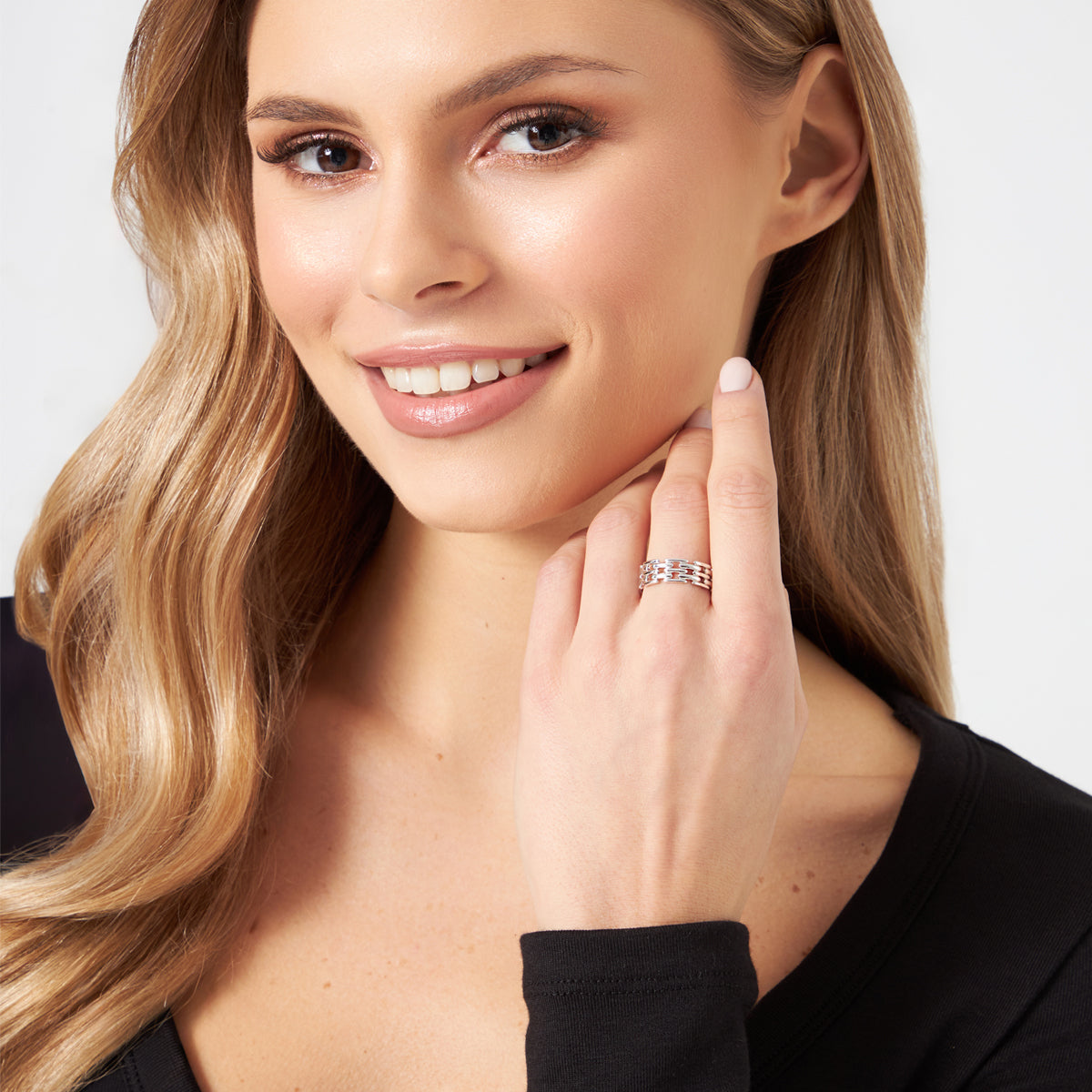 Pierścionek srebrny - ażurowy