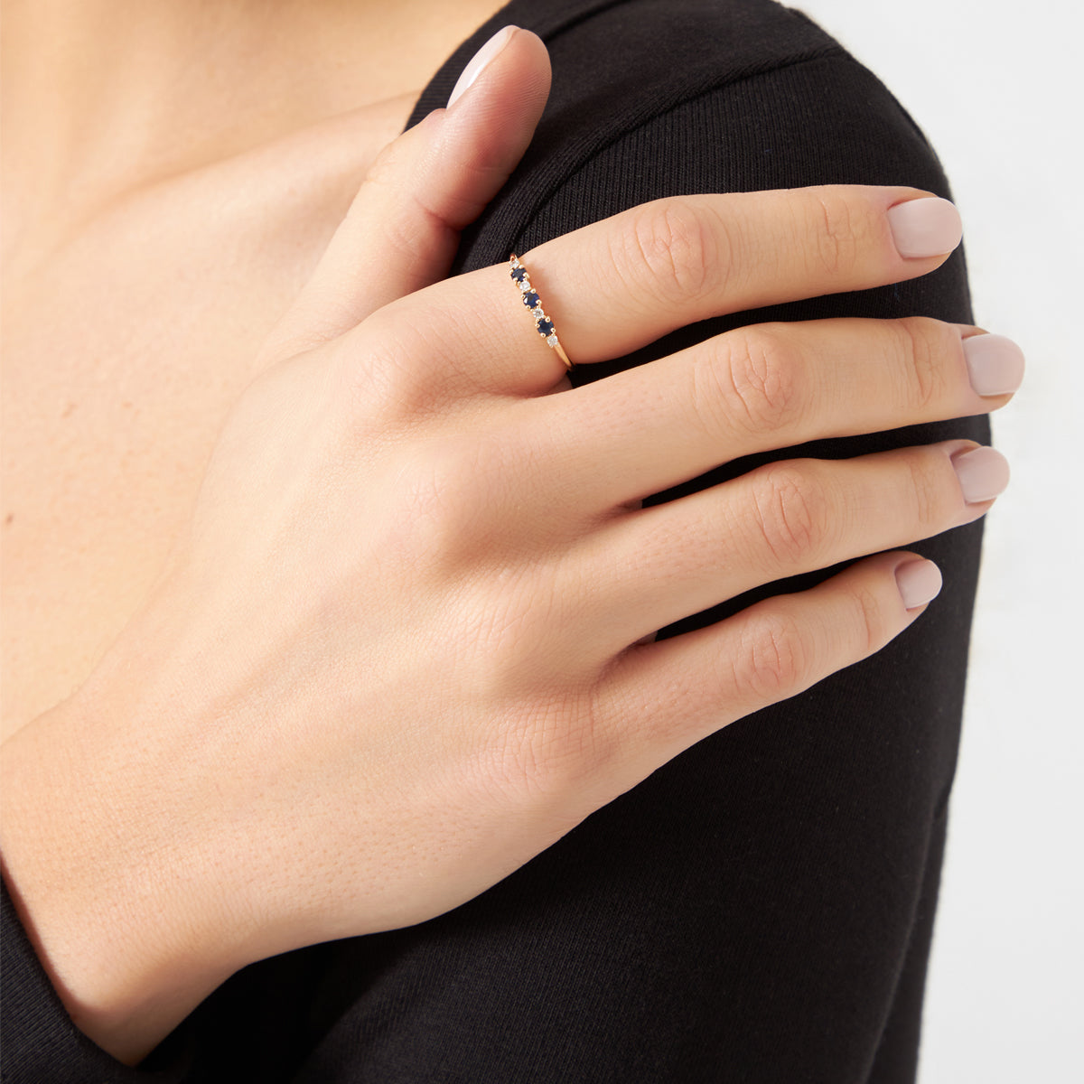 Pierścionek złoty z diamentami i szafirami