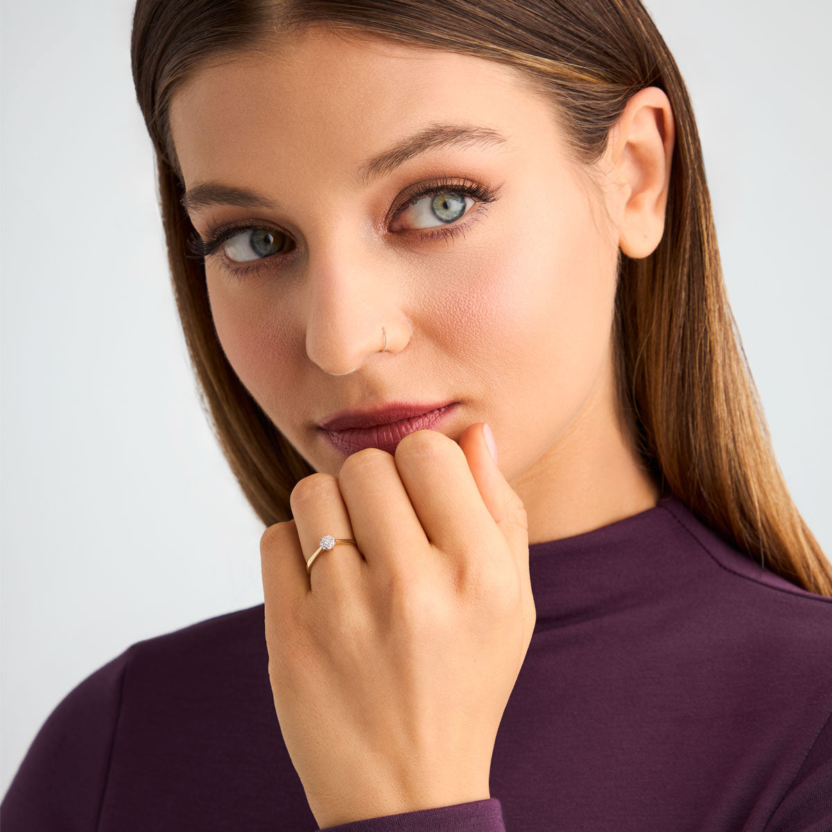 Pierścionek złoty z diamentami