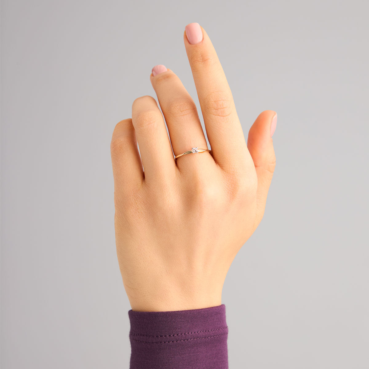 Pierścionek złoty z diamentem