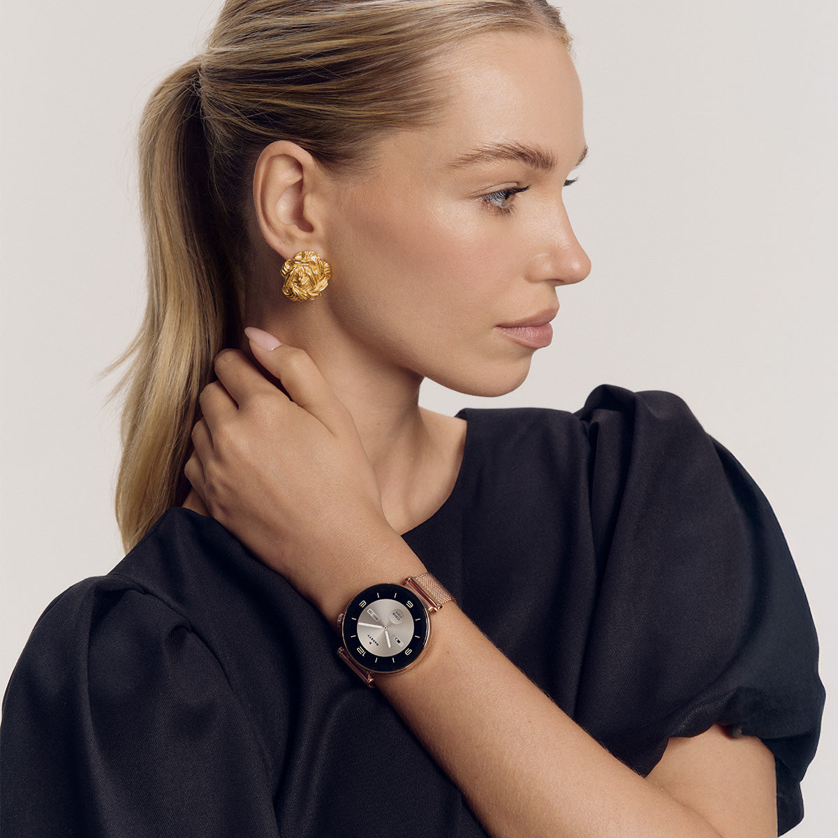 Smartwatch na różowej bransolecie - Garett Rose