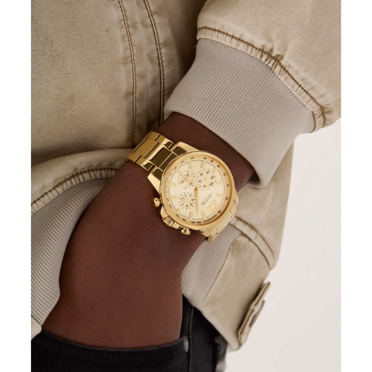 Zegarek na złotej bransolecie - Guess Zeus