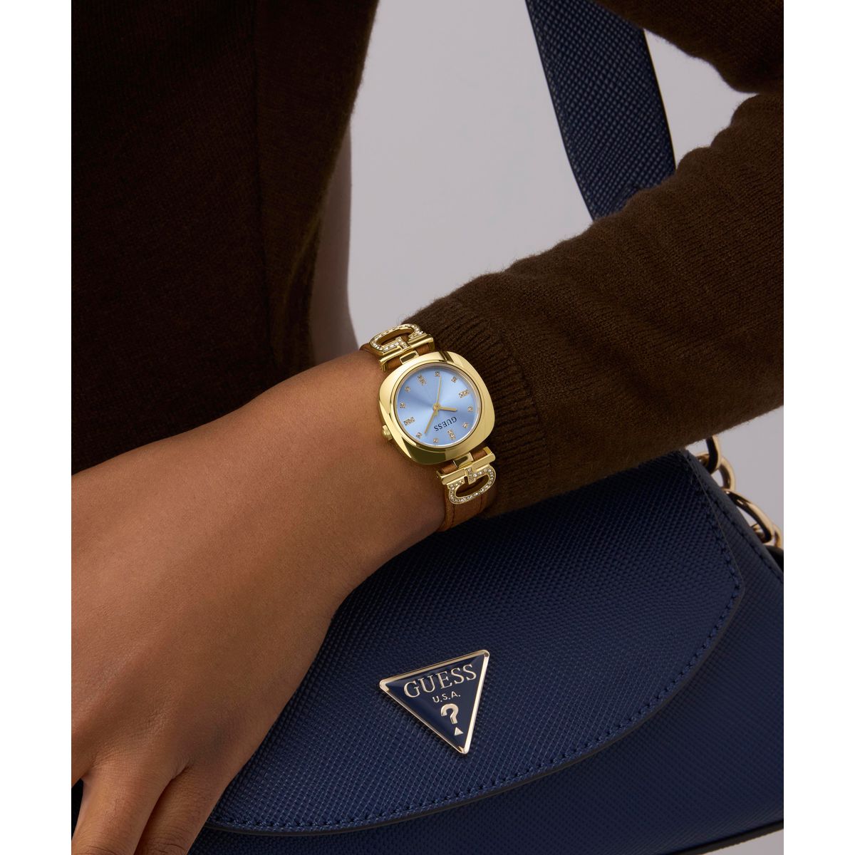 Zegarek na brązowym pasku - Guess Gabby