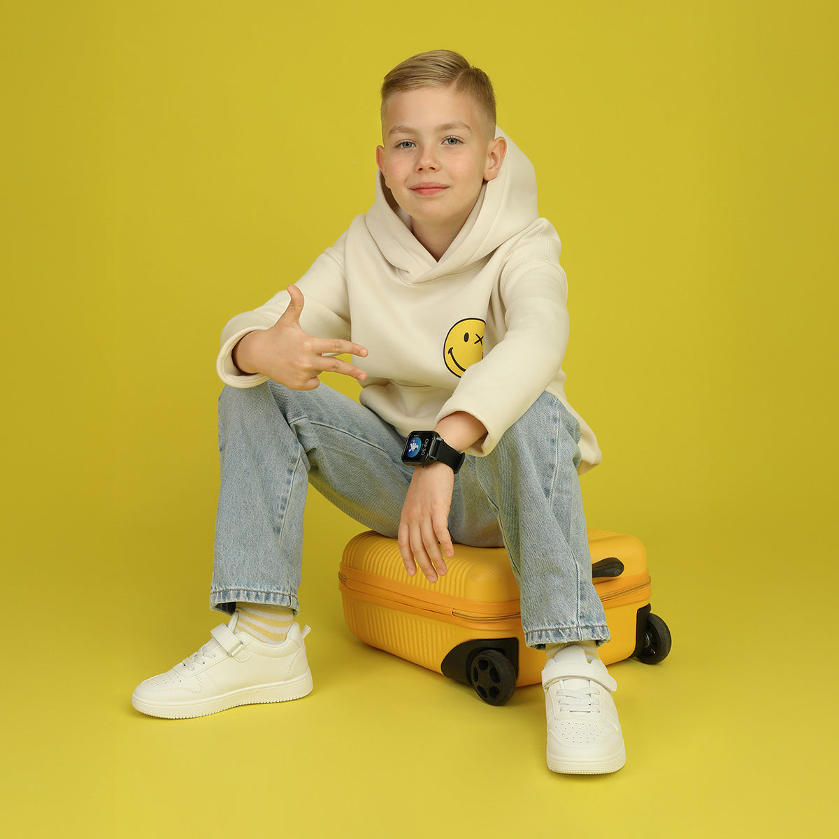 Smartwatch na czarnym pasku - Garett Kids Essa GO 4G