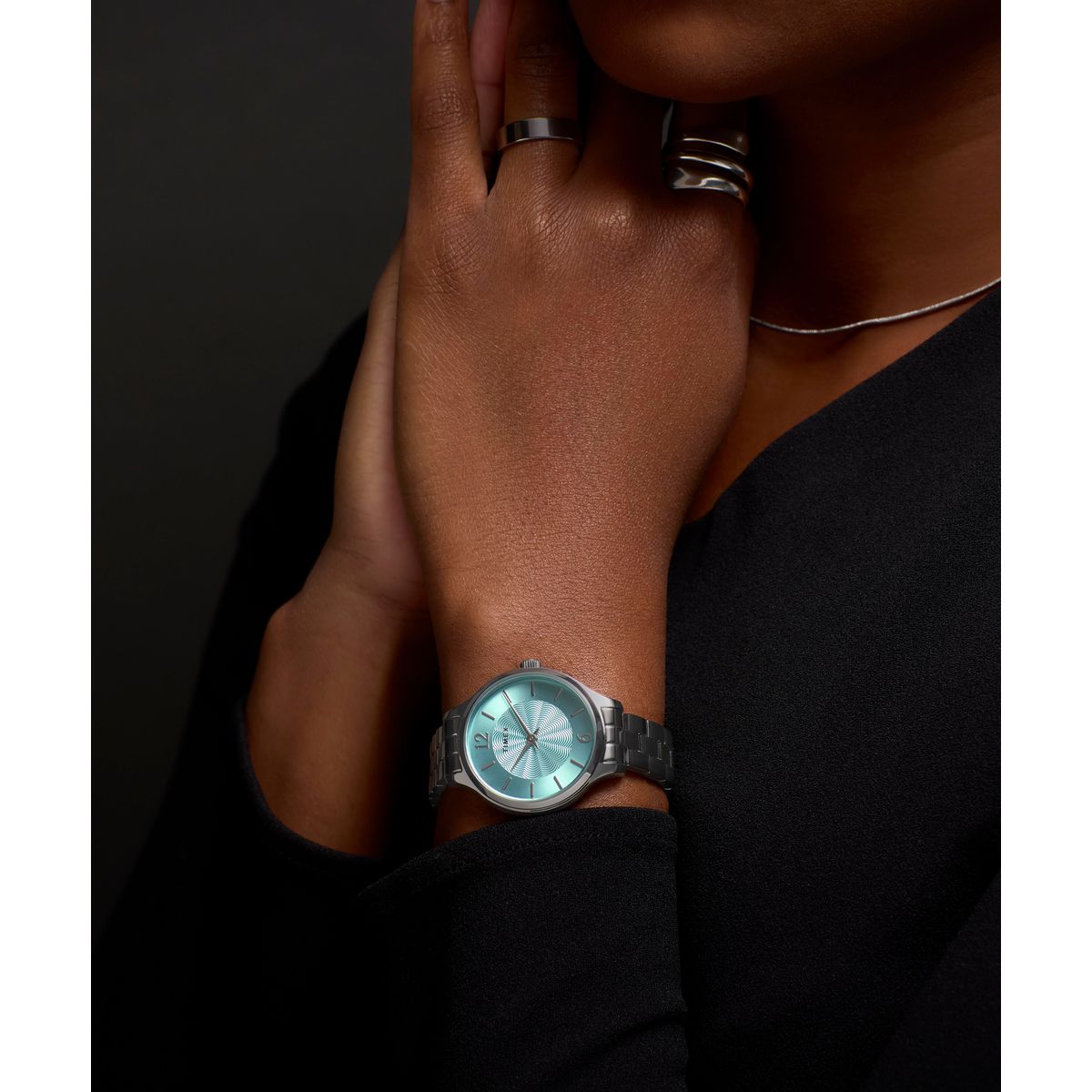 Zegarek na srebrnej bransolecie - Timex Peyton