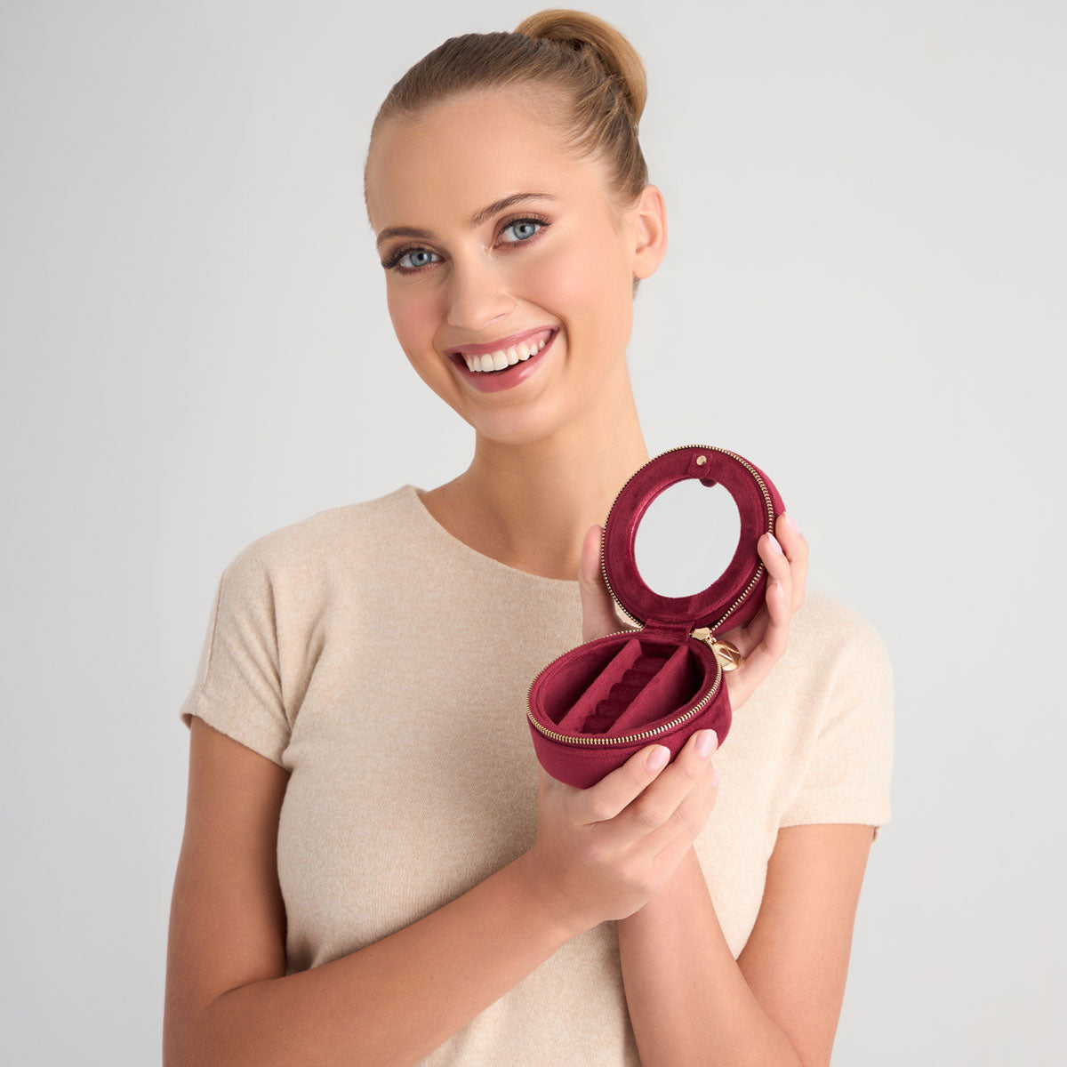 Szkatułka na biżuterię aksamitna - bordowa