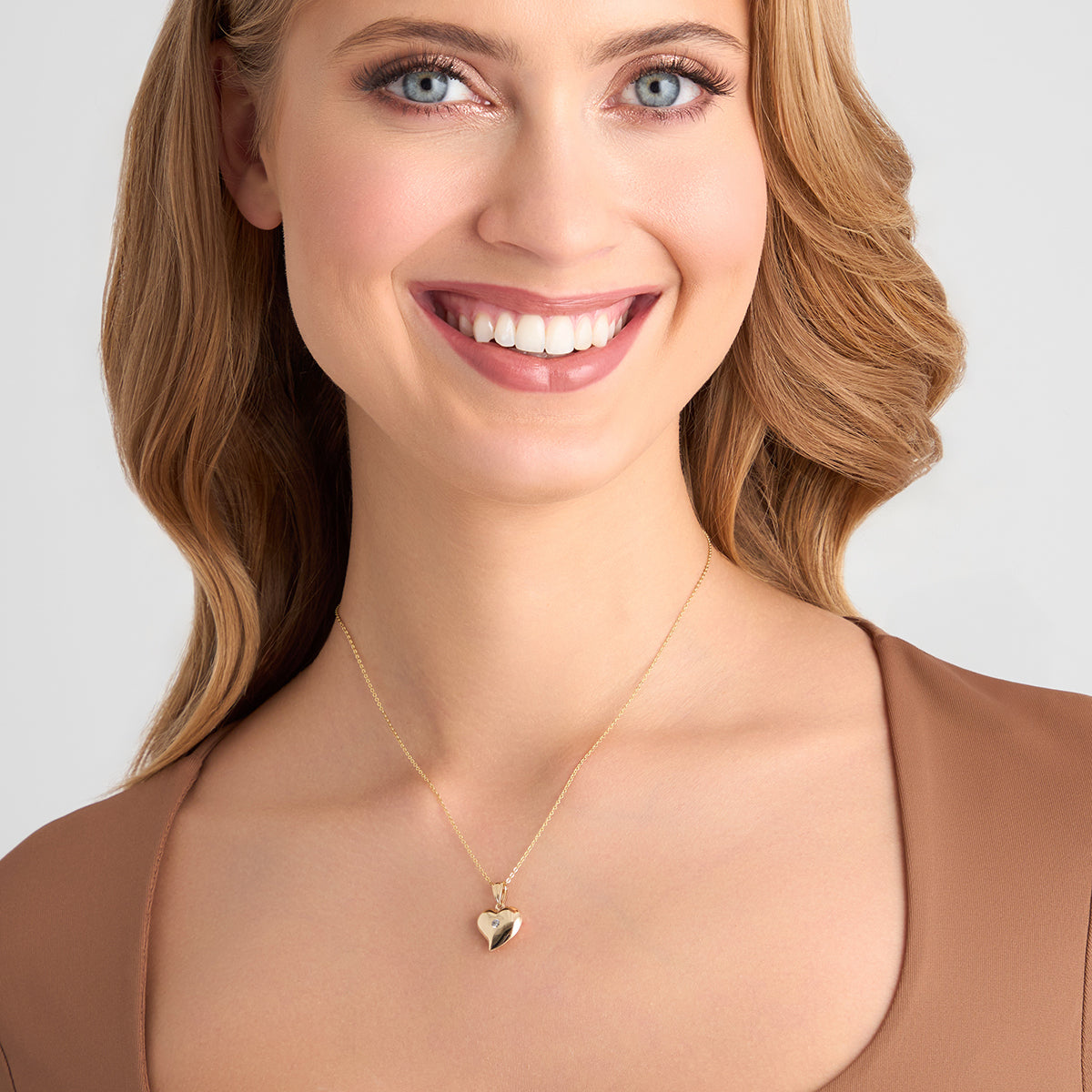 Zawieszka złota z cyrkonią - serce