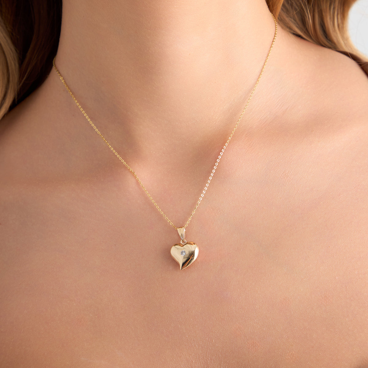 Zawieszka złota z cyrkonią - serce